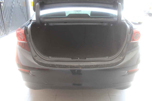 Imagen 11 de 15 de Mazda 3 2017 4p Sedán S L4/2.5 Aut