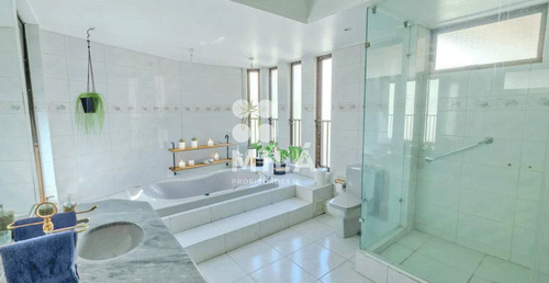 Elegante Y Exclusivo 1 Depto Por Piso, Vistas, 4 Est + B