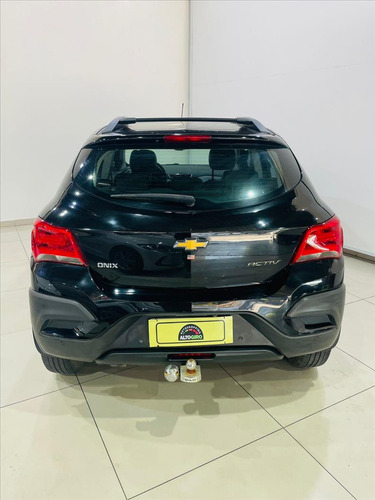 Chevrolet Onix Onix Hatch Activ (aut)
