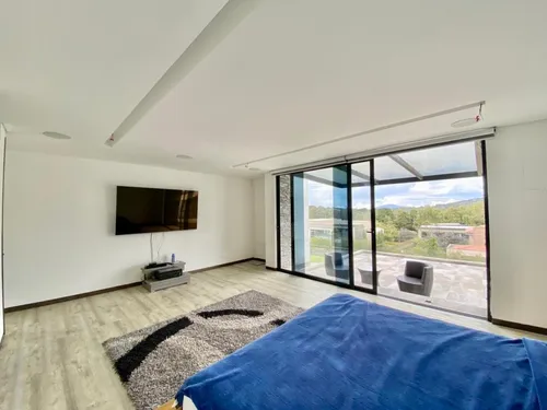Casa En Venta En Las Palmas. Cod V11277