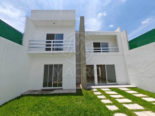 Casa En Venta En Col. Hermenegildo Galeana Con 4 Recamaras