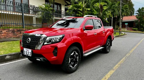 Nissan Frontier 2.5 LE DIESEL AUTOMÁTICA 4x4 FULL EQUIPO 2022