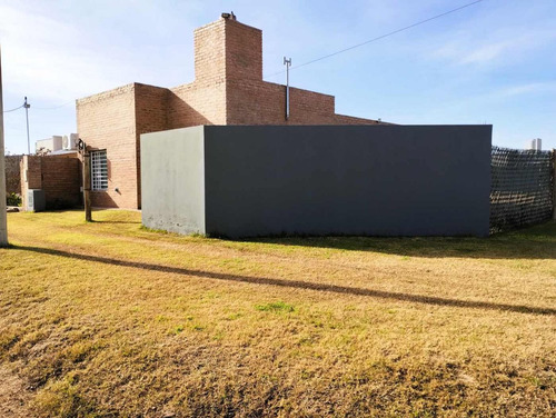 Casa En Martin L King 2795