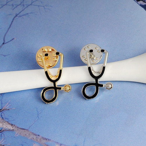 Imagen 5 de 5 de Broche Pin Insignia Médico Estetoscopio Medicin Hombre Mujer