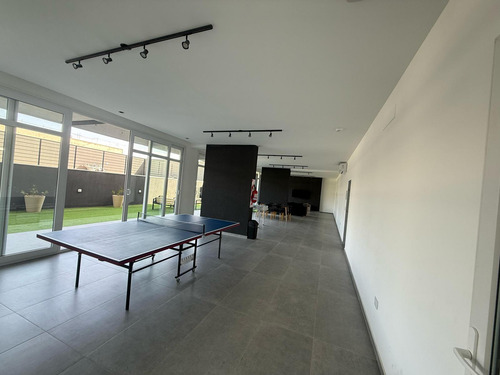 Departamento En Moreno Center