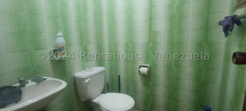 Local Comercial En Venta Parroquia La Candelaria Jose Carrillo Bm Mls #24-21675