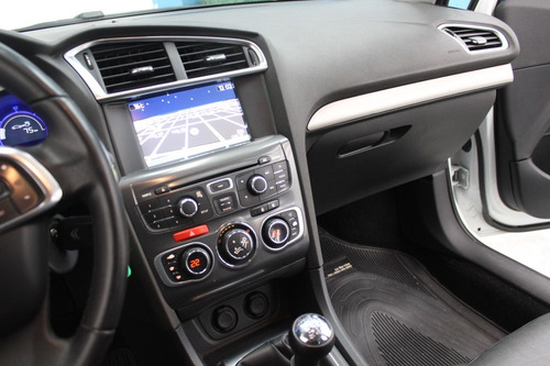 Imagen 8 de 11 de Citroen C 4 Lounge 2.0 I Tendance Pk 2015 La Plata 093