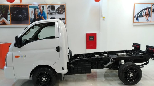 Imagem 2 de 7 de Hyundai Hr 2.5 Crdi S/ Ar Condic 2021/2022