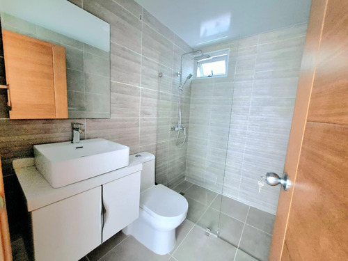 Este Apartamento Es Una Excelente Opción Para Quienes Buscan Un Hogar Moderno Con Todas Las Amenidades En Una Ubicación Estratégica De Evaristo Morales!