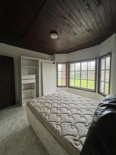 Casa De Tres Dormitorios En Roldan Pileta Jardin Amplia