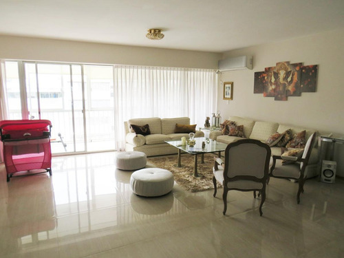 Imagen 3 de 15 de Venta Apartamento Dos Dormitorios, Servicio Completo Y Garaje, Pocitos