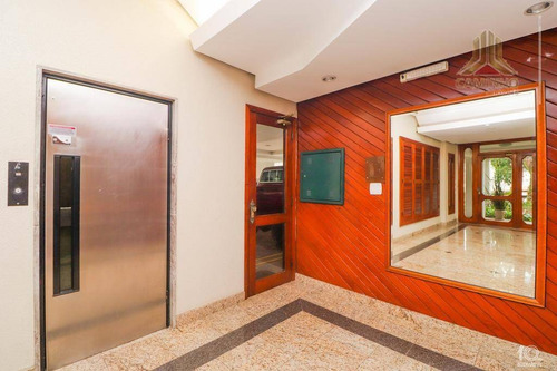 Imagem 17 de 22 de Apartamento De Dois Dormitórios E Dependência De Empregada No Bairro Jardim Lindóia Em Porto Alegre - Ap3883