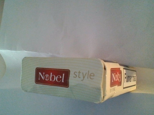 Marquilla Box 20. Nobel Style . España 2017 .vacía