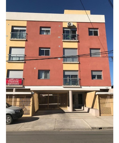 Cochera En Venta En Edificio En Pilar Centro
