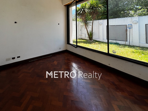 Casa En Venta 5 Ambientes En Don Torcuato Acepta Permuta Jardín Pileta Apto Crédito Parrilla Quincho