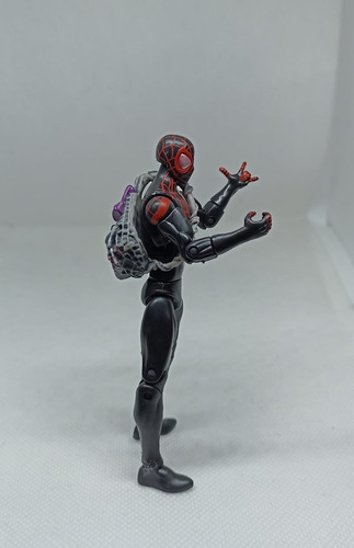 Figura Marvel Universe Miles Morales Serie 14 N. 007 (Usado)