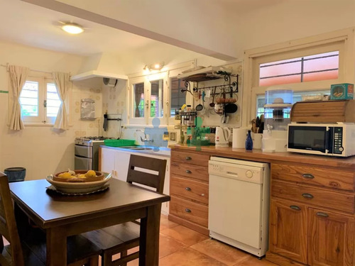 Casa En La Península De Punta Del Este En Venta - Seis Dormitorios Y Piscina - Ref : Eqp3144