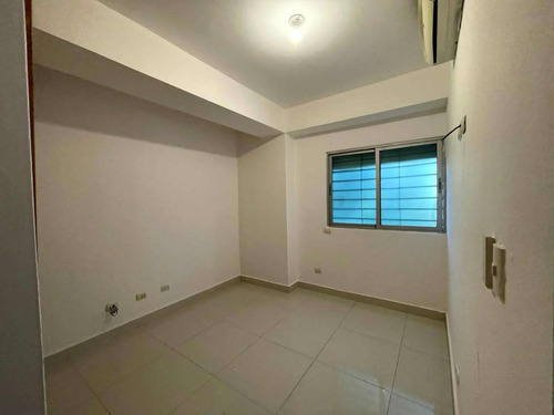 Vendo Apartamento 2do Piso Con Ascensor En Gazcue