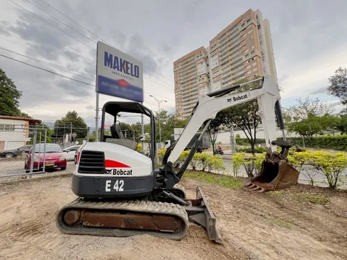 Miniexcavadora Bobcat E42
