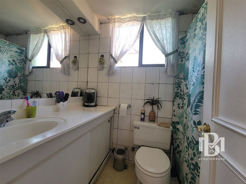 Casa En Venta De 5 Dorm. En Vitacura