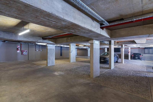 Imagen 4 de 5 de Cochera - Villa Urquiza- ¡¡posibilidad De Financiación!!