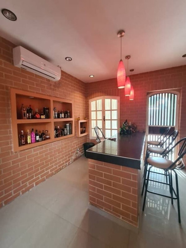 Imagen 8 de 15 de Gabriel Rivas Vende Casa En Urb. La Viña Valencia Cod: Lemc-454
