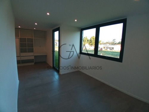 Casa En Venta Barrio Privado Rumenco Joven