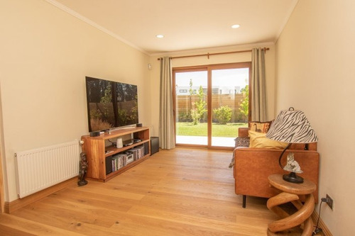 Imagen 9 de 16 de Impecable Casa Estilo Chileno En Calera De Tango