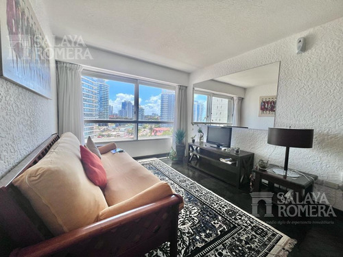 Imagen 10 de 11 de Venta - 1 Dormitorio , Torre De Categoria , Playa Brava , Punta Del Este Sap4698056