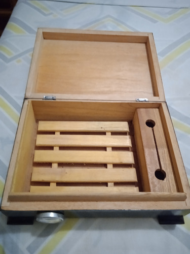 Imagen 4 de 7 de Humidor Cubano De Cedro.