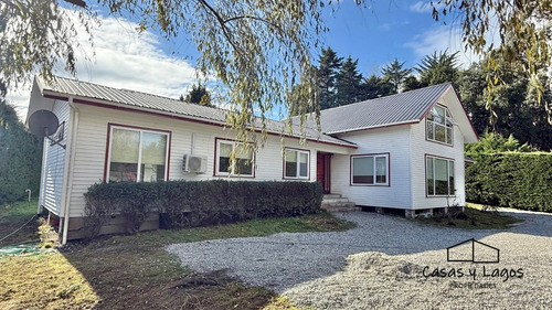 Casa 4d 3b + Servicio 245m2 Parque Ivian, Puerto Varas