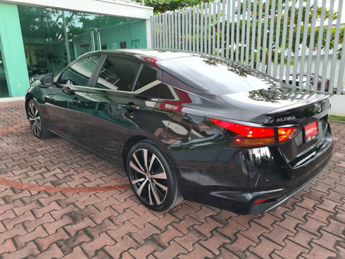 Imagen 3 de 10 de Nissan Altima 2019 4p Sr L4/2.5 Aut