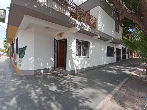 Imagen 10 de 12 de Amplio Departamento En La Ciudad De Mendoza
