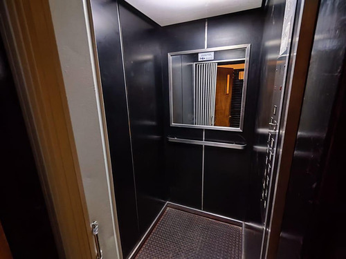 Departamento En Venta 2 Dormitorios Semipisos C/balcón Terraza Montevideo 1900 Piso 8