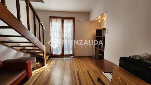 Casa En Venta De 5 Dorm. En Ñuñoa