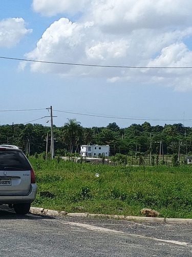 Se Vende Solar De 187.09 M2 En El Residencial Don Marcos