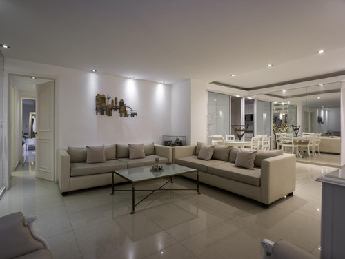 Departamento 4 Ambientes Con Dependencia En Barrancas De Belgrano, Caba