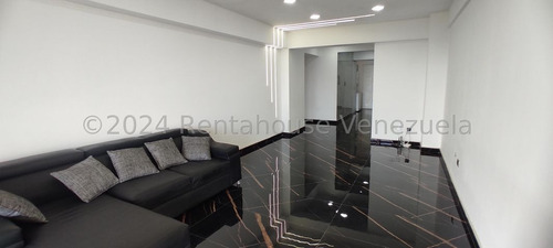 Hermoso Apartamento En Alquiler  24-14149 En El Hatillo