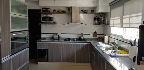 Casa En Ramos Mejía Sur Venta 5 Amb. + Playroom