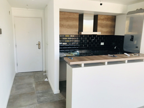 Venta Depto Monoambiente Premium Con Balcón En Saenz Peña