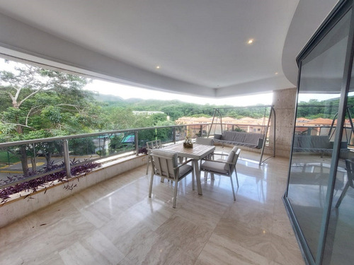 Lujoso Apartamento En Venta O Alquiler En Terrazas Del Country, Residencias Atlantis Guataparo Valencia. St