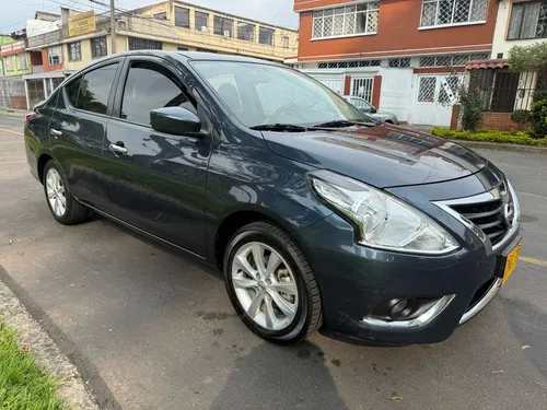 Nissan Versa 1.6 Advance