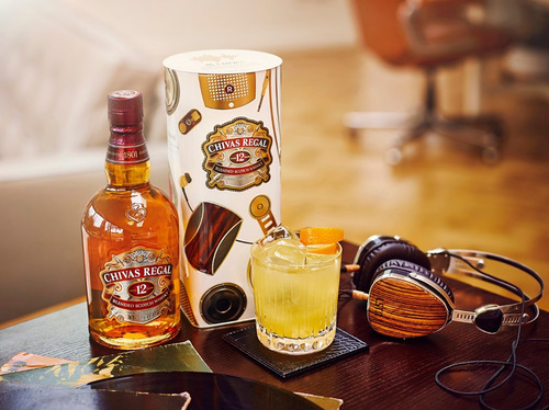 Imagen 6 de 10 de Whisky Chivas Regal 12 Años Edic. Limitada Lstn 1000ml Lata