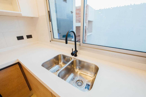 Imagen 4 de 10 de Venta Duplex En Barrio Villa Claret