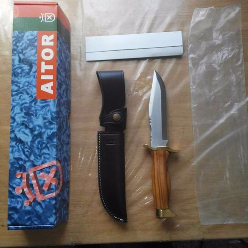 Imagen 2 de 7 de Cuchillo Aitor Bowie Junior Hoja 15cm Mango Olivo Acero Inox