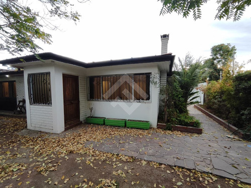 Casa En Venta De 3 Dorm. En Ñuñoa Vecina A Parque Juan Xxiii