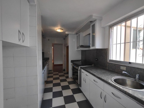 Imagen 10 de 21 de Pent House En Venta, La Urbina, Calle 13