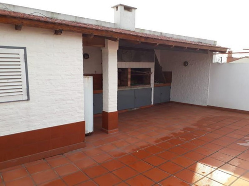Casa 5 Ambientes Con Cochera