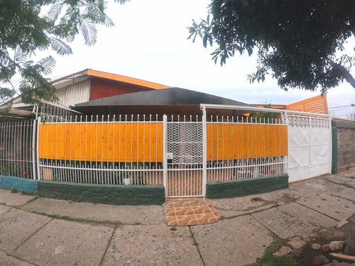 Casa En Venta De 7 Dorm. En Puente Alto