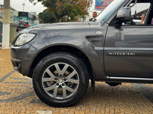 Mitsubishi Pajero TR4 2.0 4X2 16V 140CV FLEX 4P AUTOMÁTICO